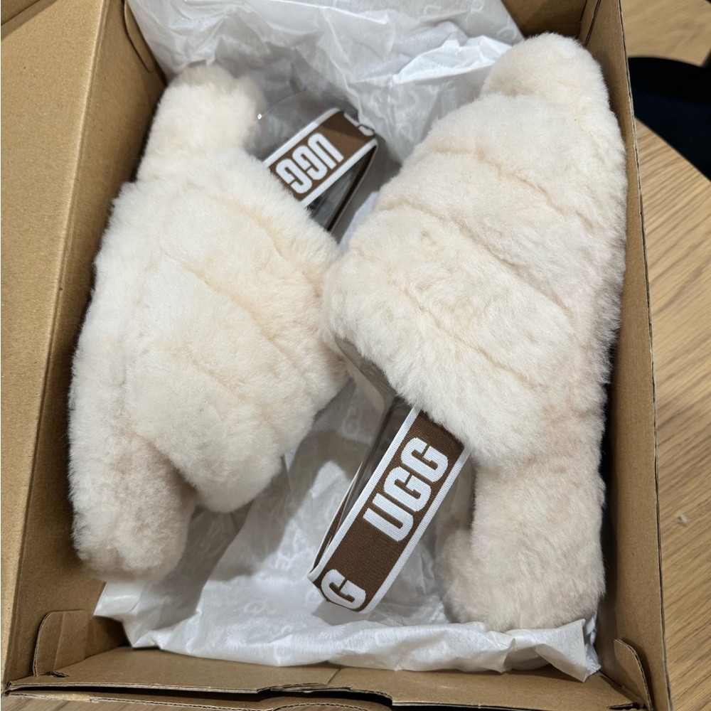 Ugg slides